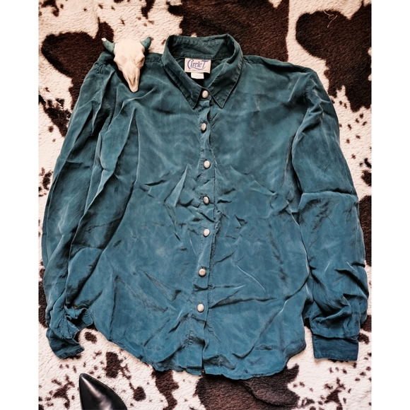 Circle T Tops - "CIRCLE T" WOMEN'S SILKY BLOUSE - GREEN